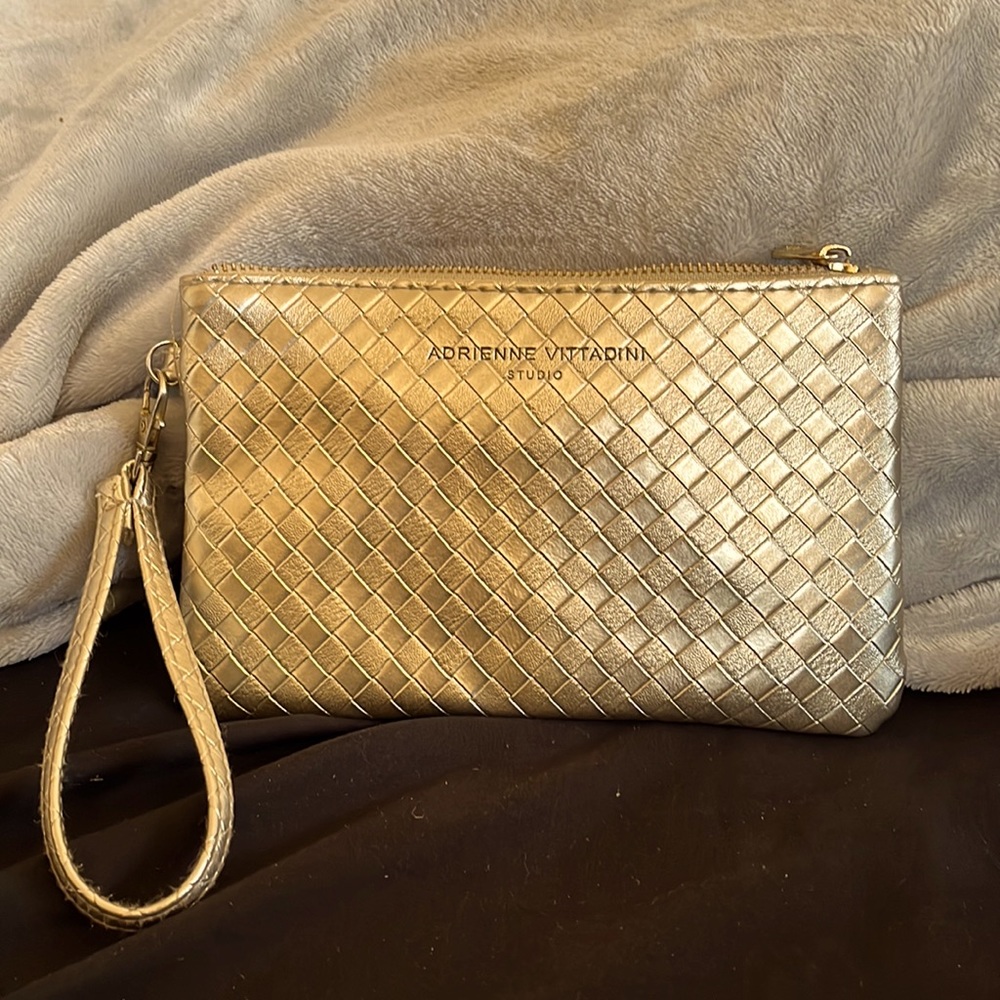 Gold clutch
